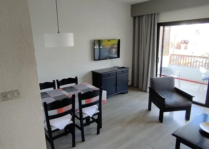 Apartment - May Flowers