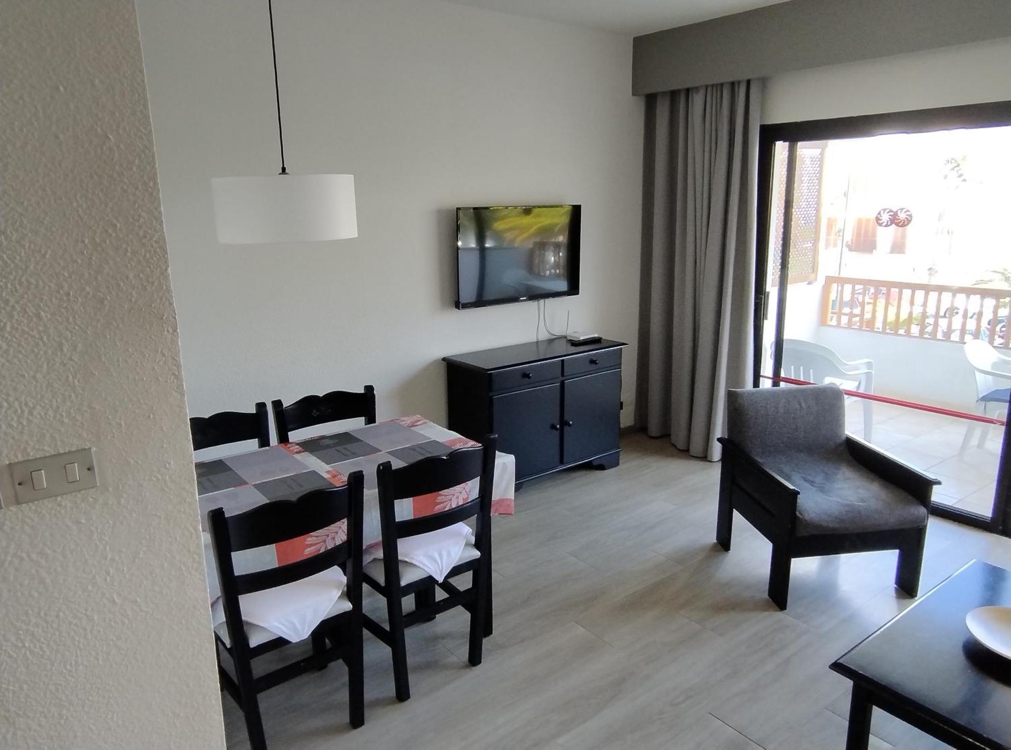 - Flowers Apartment