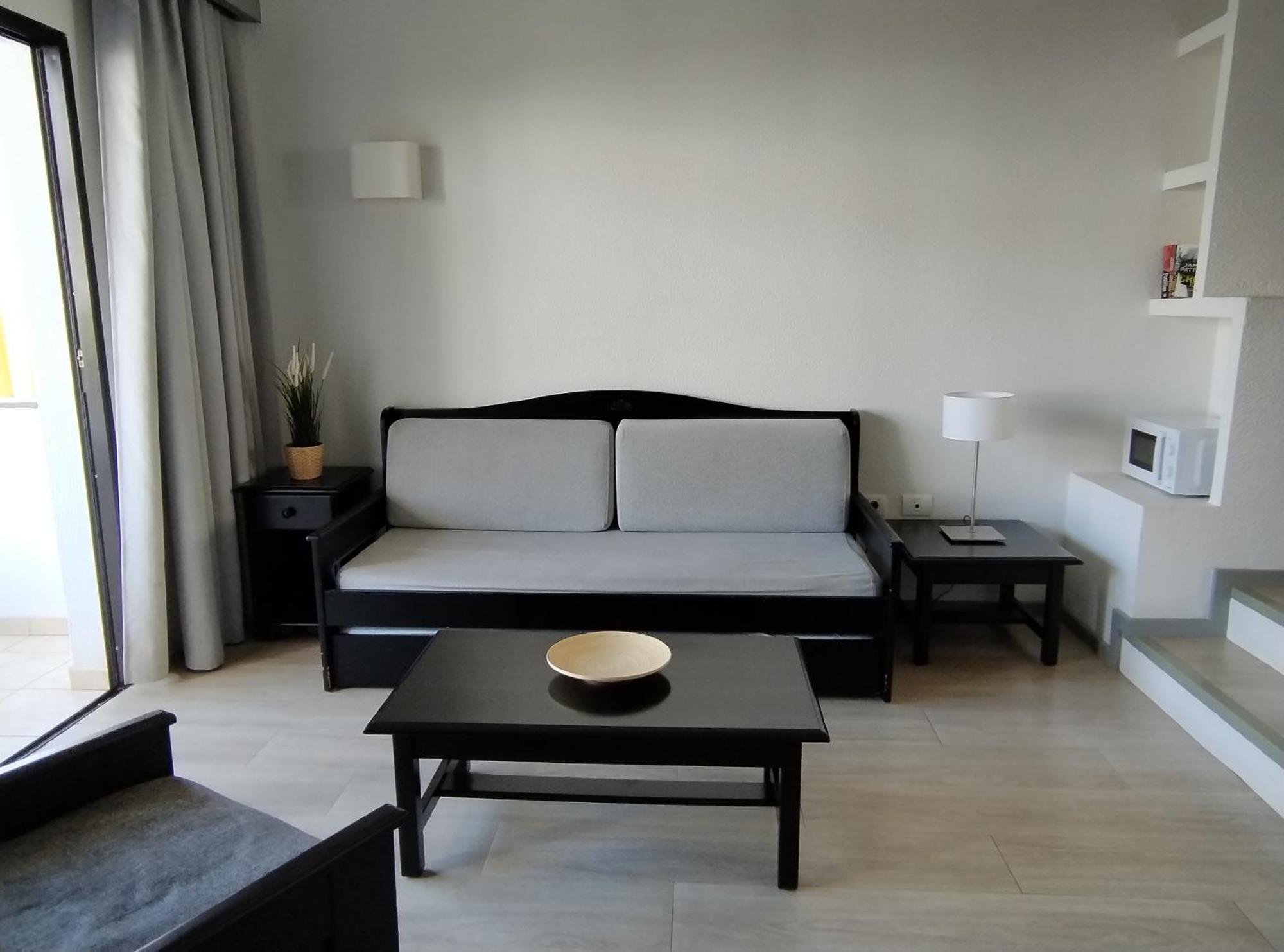 - Flowers Apartament